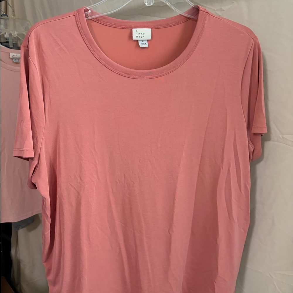 🛍️4 for 20🛍️ Bundle and save! 
a new day Soft Rose Tee